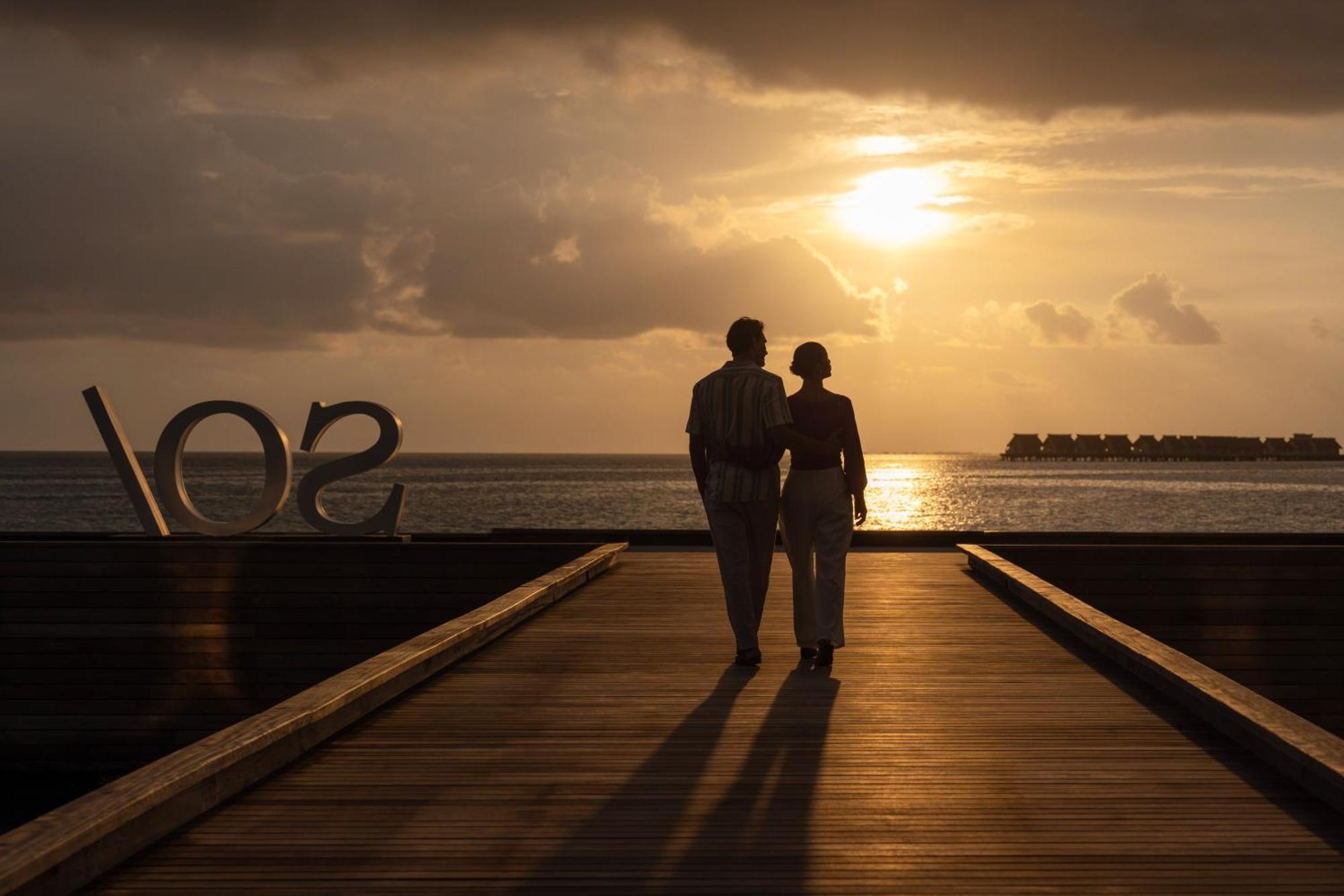 So/ Maldives Hotel Emboodhoo Lagoon Exterior photo
