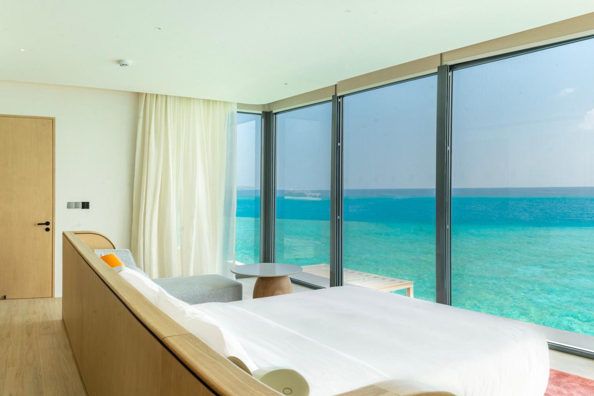 So/ Maldives Hotel Emboodhoo Lagoon Exterior photo